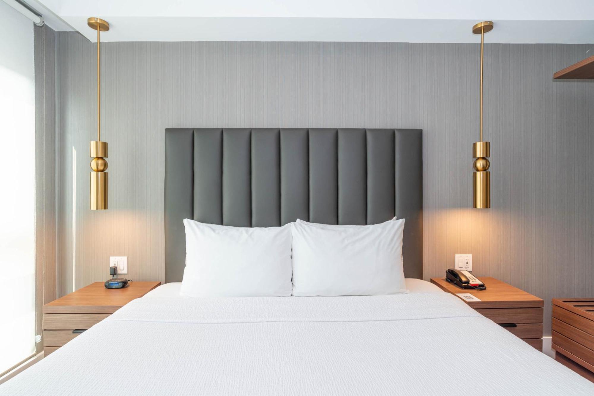 Sandman Signature Sherwood Park Hotel Extérieur photo