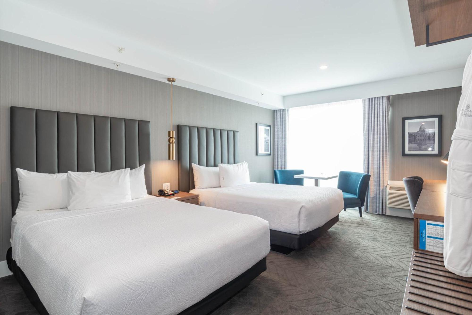 Sandman Signature Sherwood Park Hotel Extérieur photo