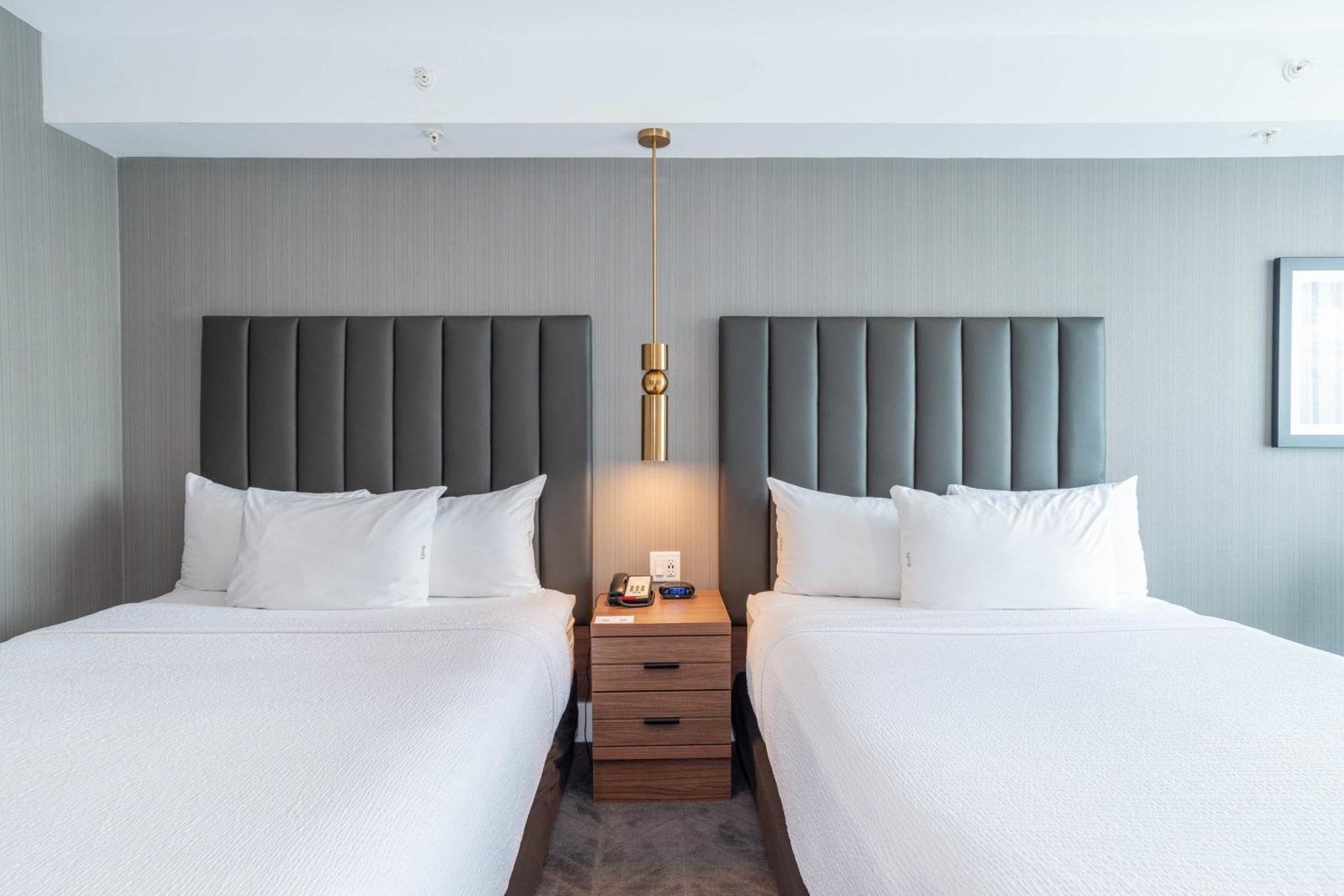 Sandman Signature Sherwood Park Hotel Extérieur photo