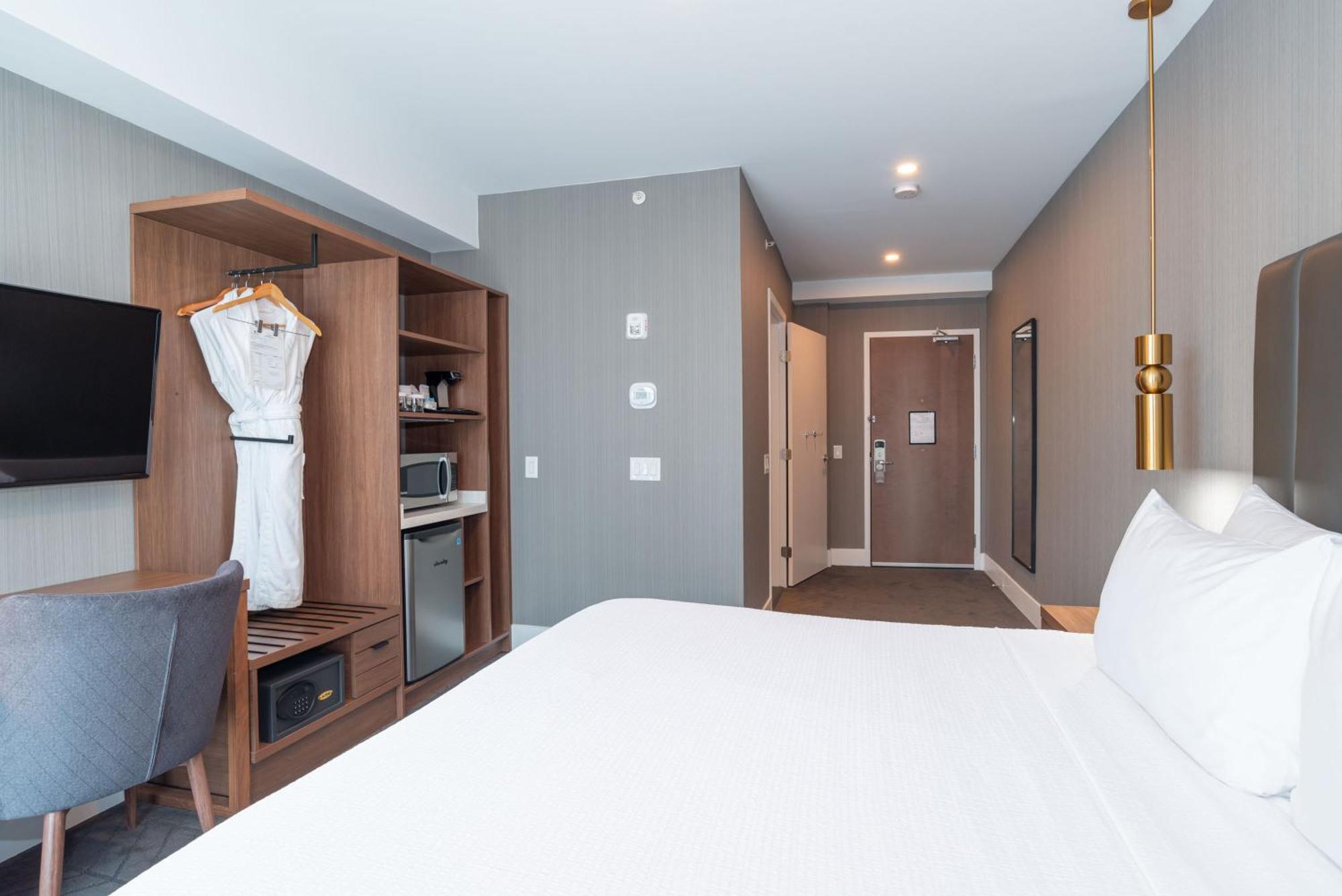 Sandman Signature Sherwood Park Hotel Extérieur photo