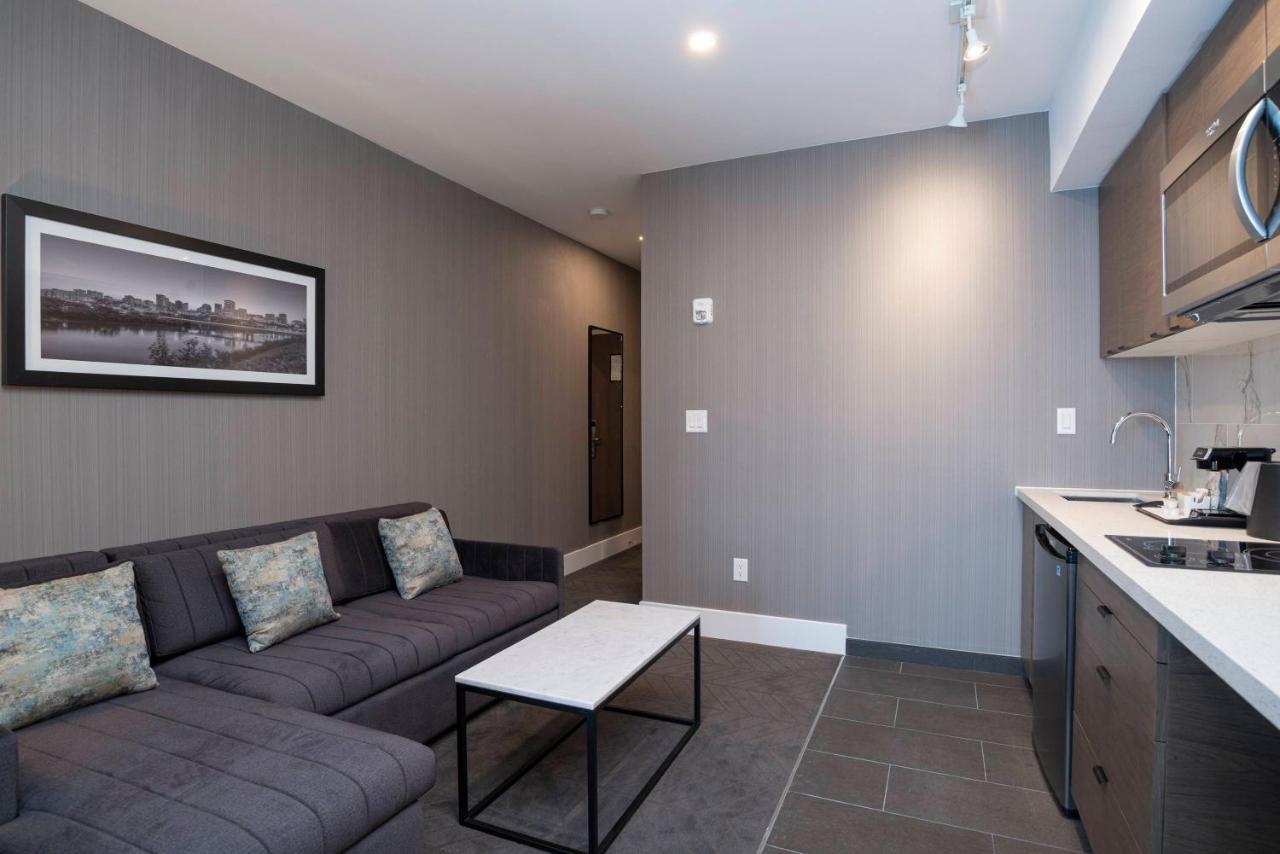 Sandman Signature Sherwood Park Hotel Extérieur photo